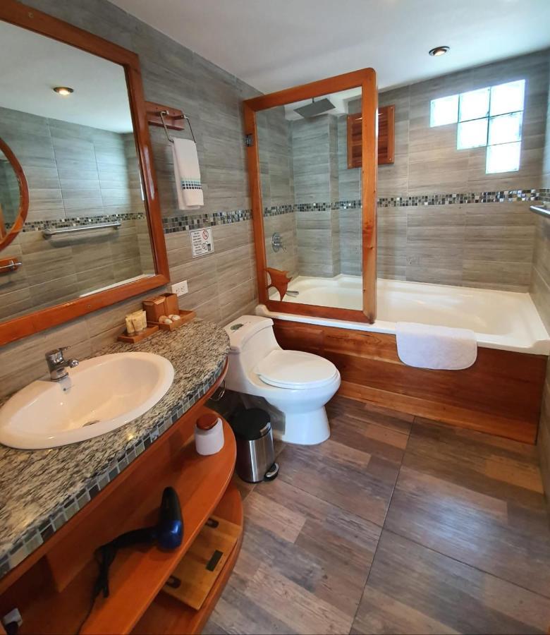Casa Ocean Pier Bed & Breakfast Puerto Ayora  Bagian luar foto