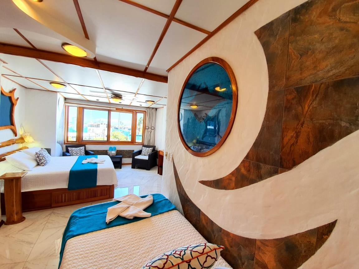 Casa Ocean Pier Bed & Breakfast Puerto Ayora  Bagian luar foto