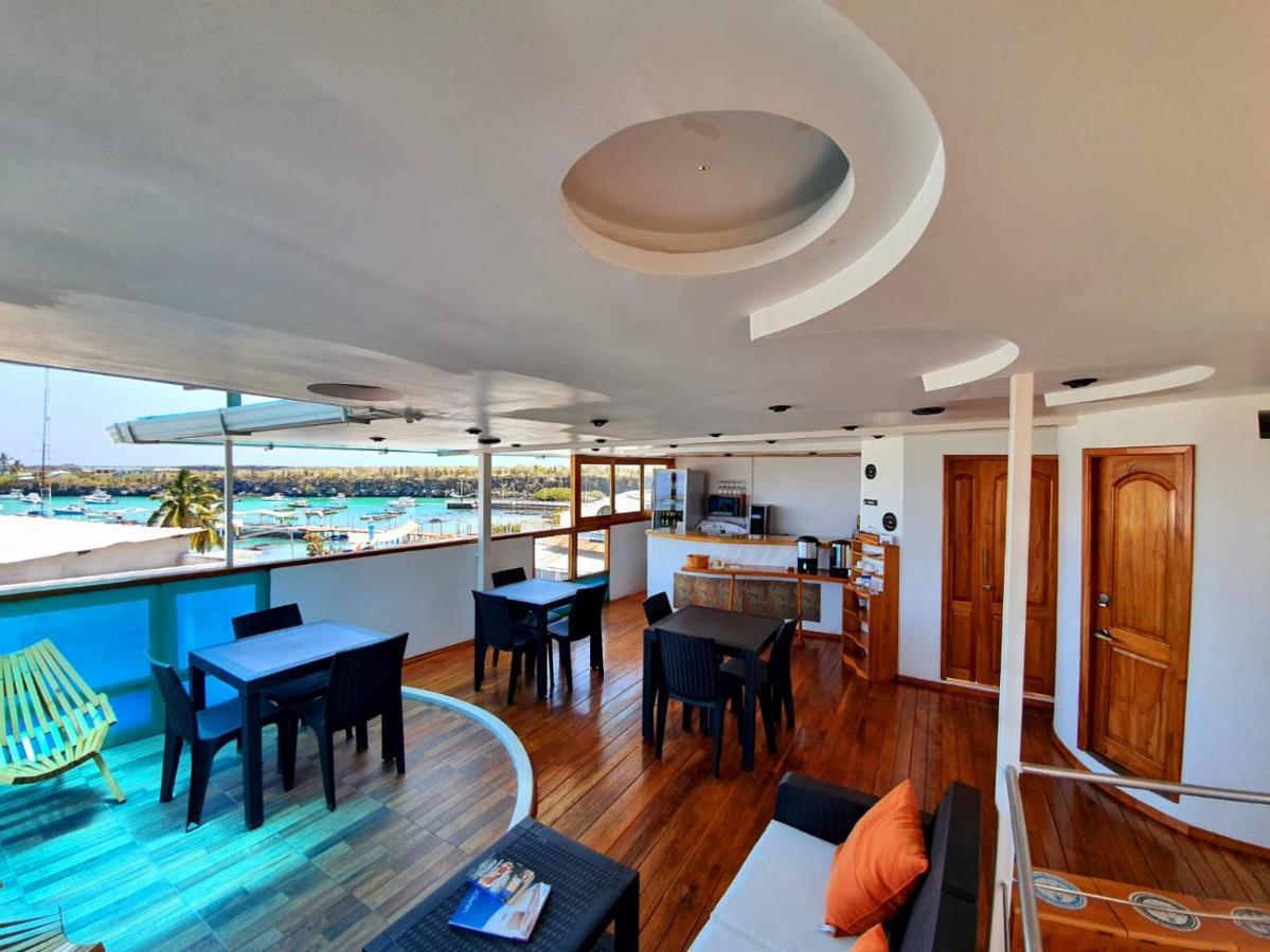 Casa Ocean Pier Bed & Breakfast Puerto Ayora  Bagian luar foto