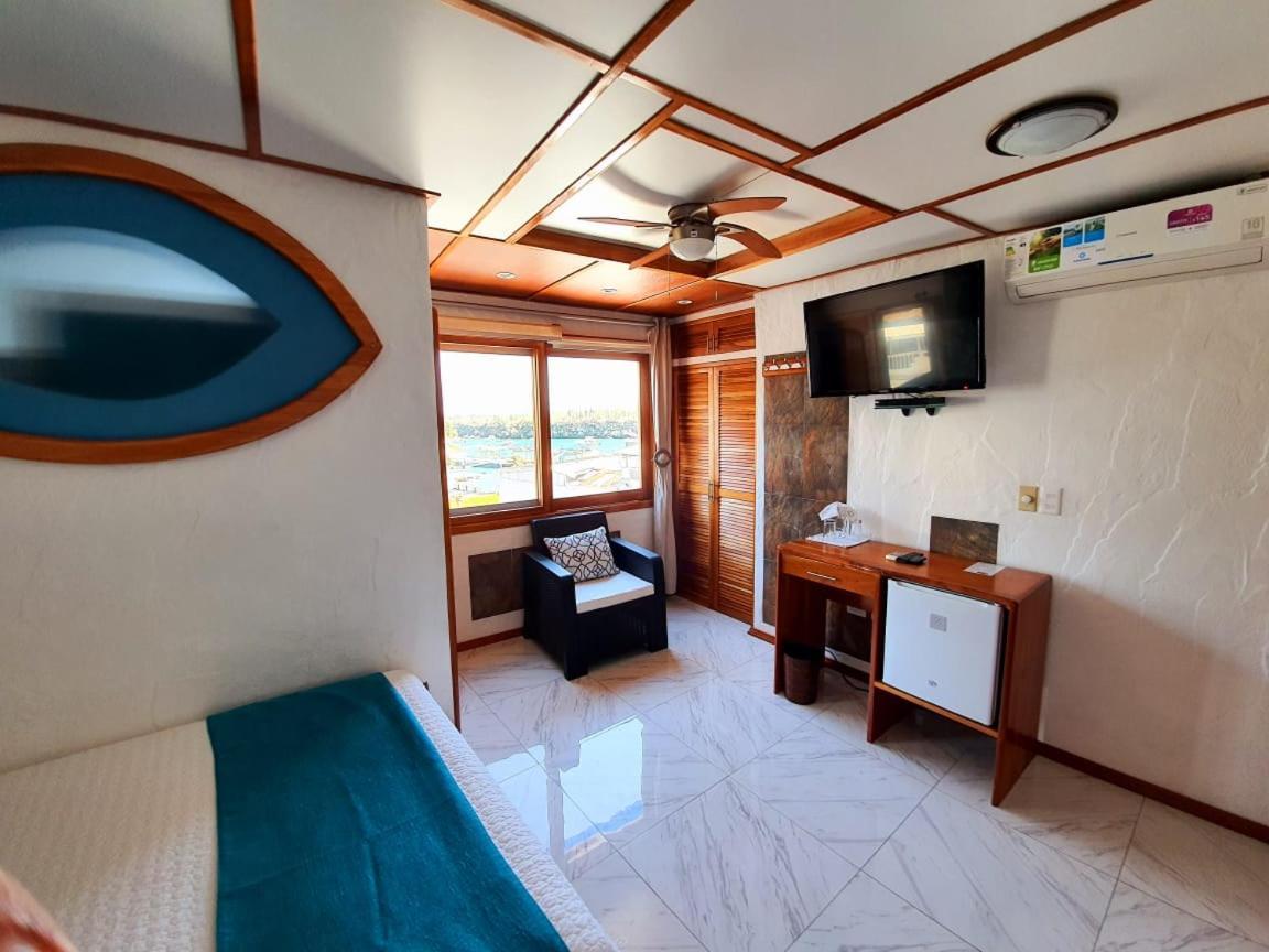 Casa Ocean Pier Bed & Breakfast Puerto Ayora  Bagian luar foto