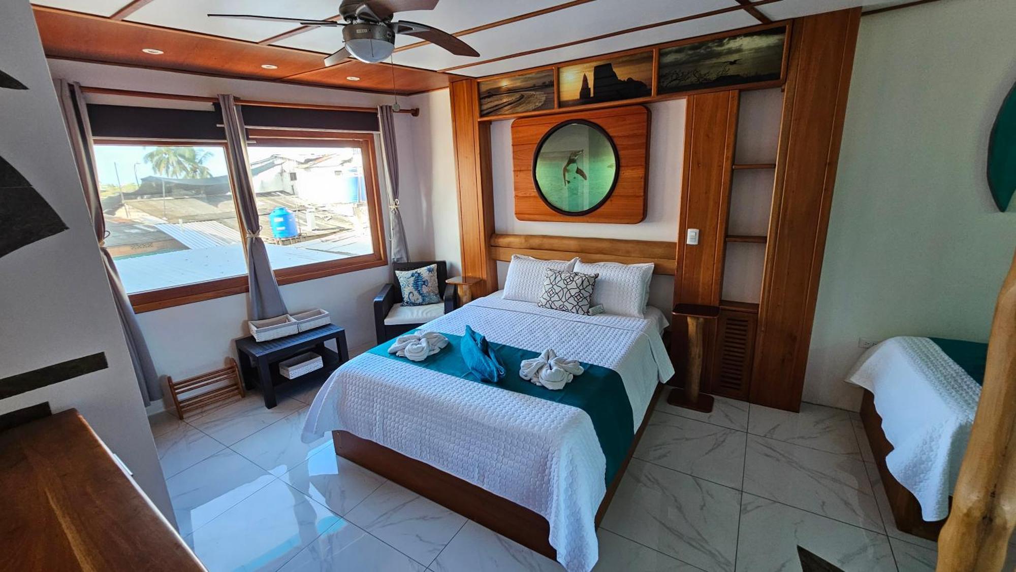Casa Ocean Pier Bed & Breakfast Puerto Ayora  Bagian luar foto